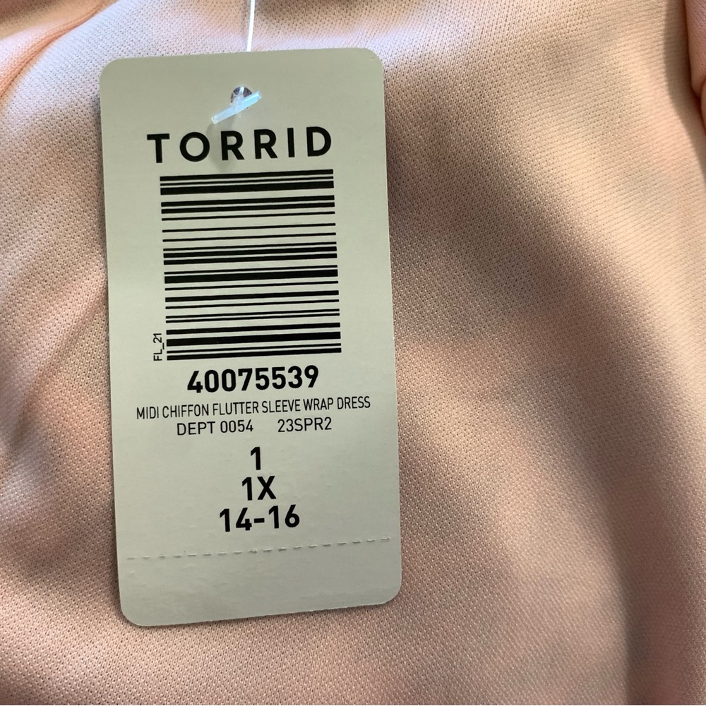 Pink Torrid 1XLCheetah Print Midi Chiffon Flutter Sleeve Wrap - Picture 14 of 16